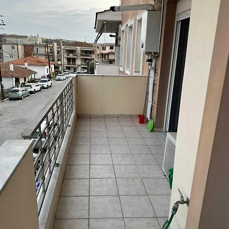 Brand New In Thessaloniki شقة